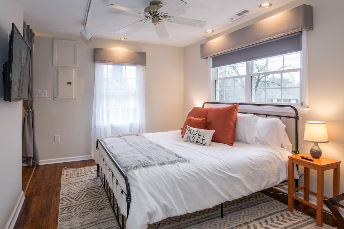 Bright and comfortable interior at Kingfisher BNB